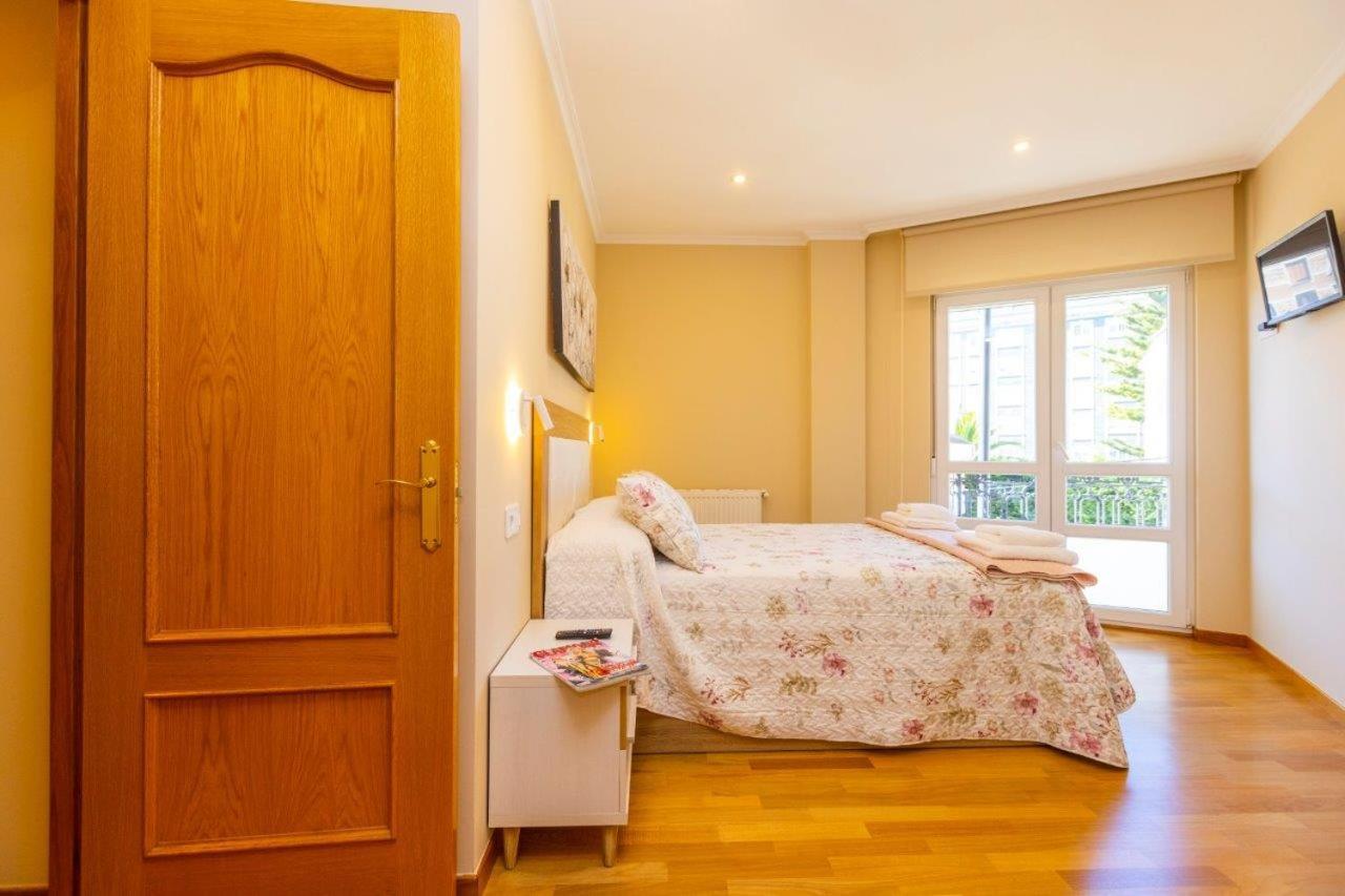 Apartamentos Riamar 2 Ribadeo Luaran gambar